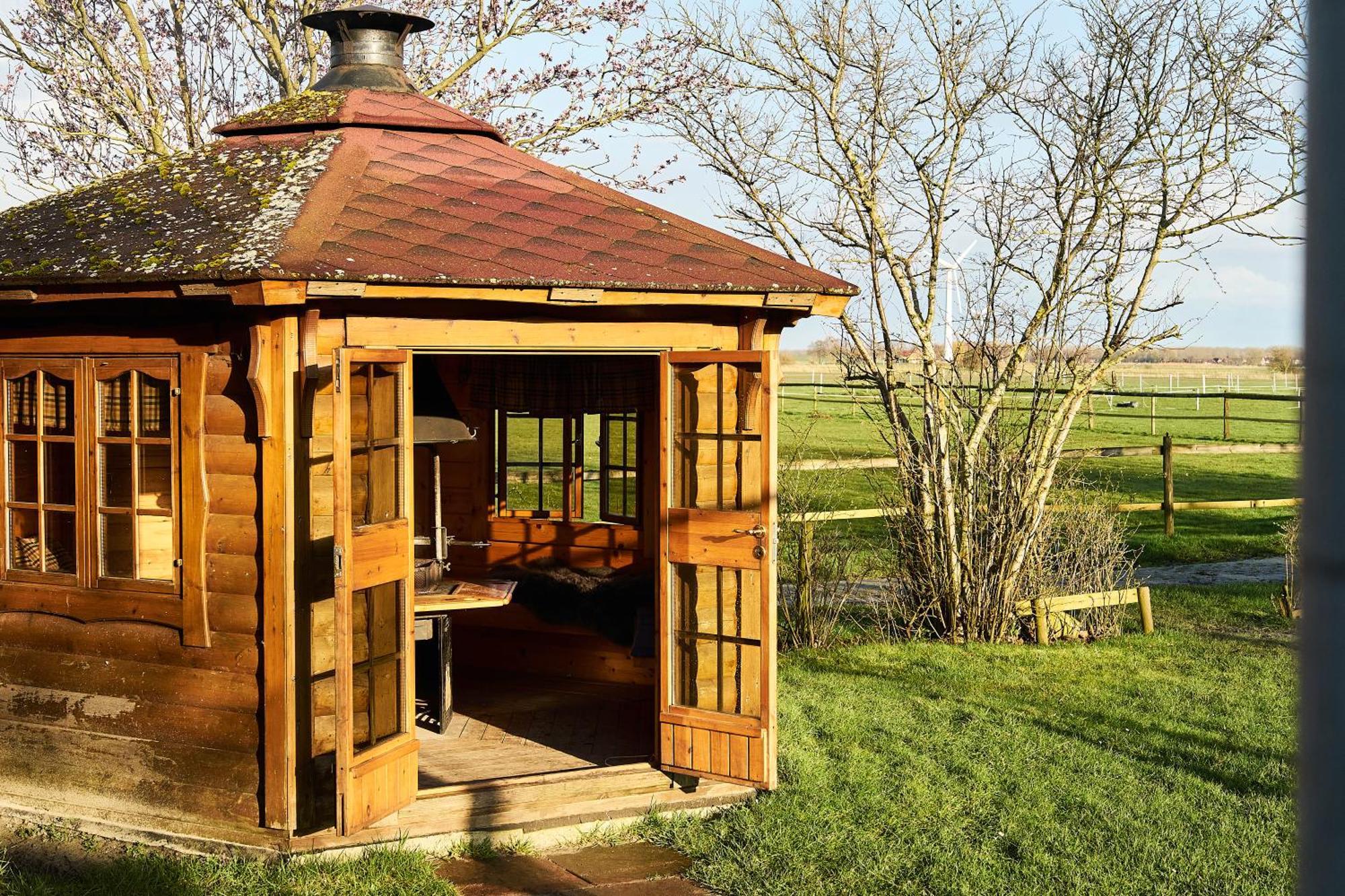 Traberhof - Landurlaub In Seiner Schoensten Form - Freies Reiten Inbegriffen - Hunde Willkommen - Sauna Im Haus - Kanuverleih - Tolle Radwege - Deich In Sichtweite Schillig