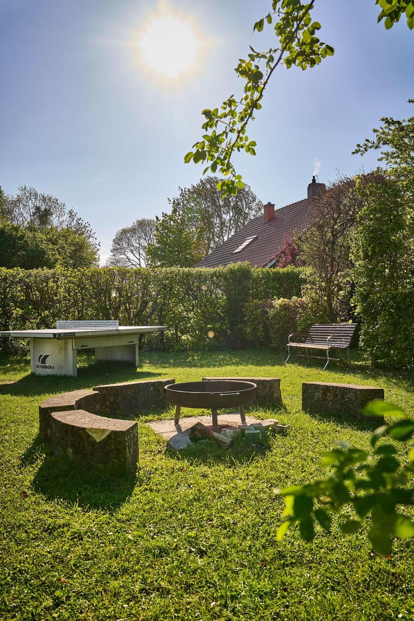 Traberhof - Landurlaub In Seiner Schoensten Form - Freies Reiten Inbegriffen - Hunde Willkommen - Sauna Im Haus - Kanuverleih - Tolle Radwege - Deich In Sichtweite
